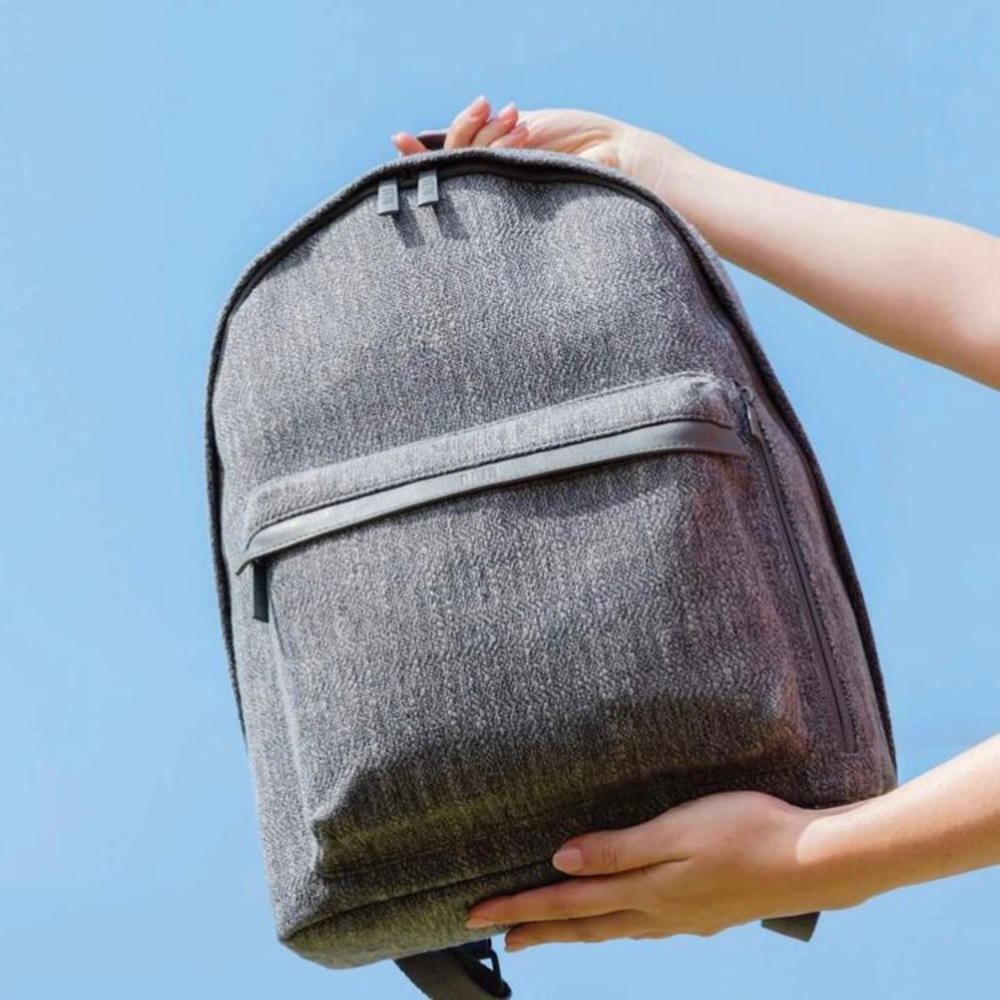 Everyday backpack in charcoal by Beis